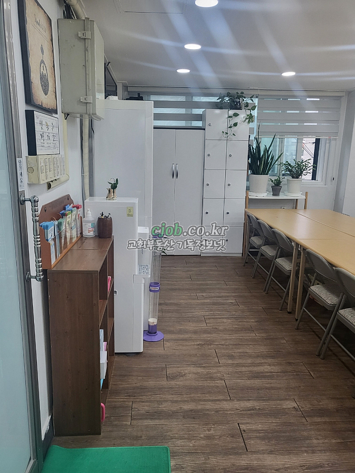 성전 뒤 입구쪽 (교회임대 -기독정보넷 cjob.co.kr)