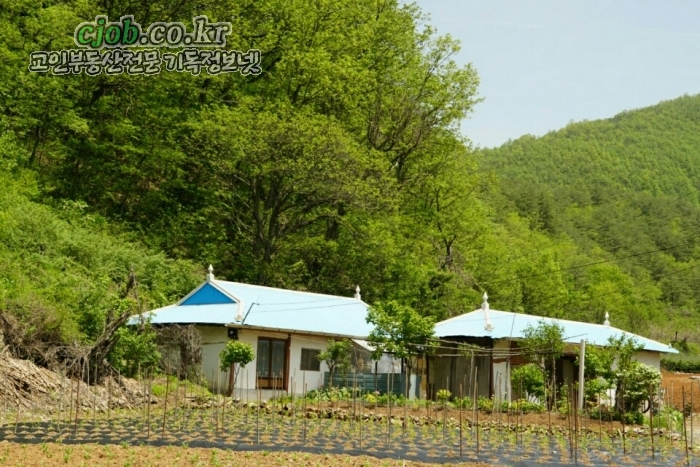 충북 단양 산자락에 위치한 아늑한 집을 매매합니다 - 1번째 사진. (기독정보넷 - 기독교 일반부동산.) 