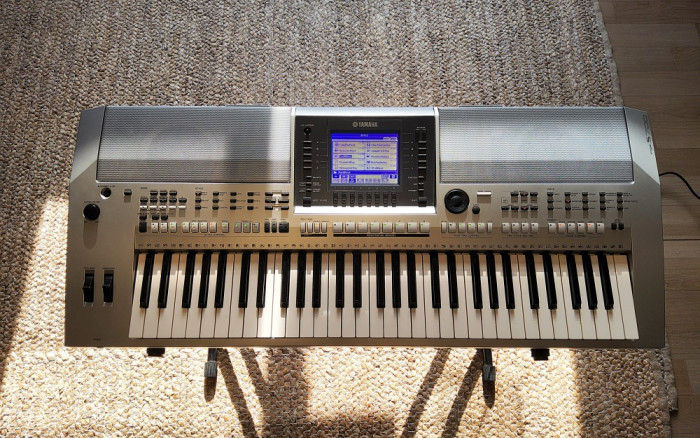 YAMAHA 야마하 PSR-S700 포터블키보드 - 1번째 사진. (기독정보넷 - 기독교 벼룩시장.) 