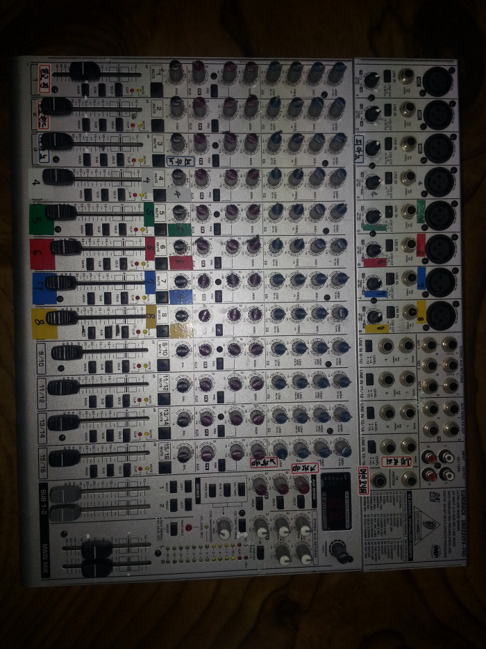 음향믹서 베링거 UB2222FX-PRO 팝니다. - 1번째 사진. (기독정보넷 - 기독교 벼룩시장.) 