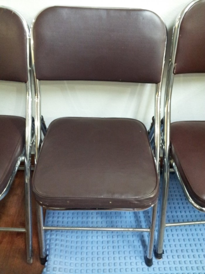 접의 의자 개당 8000원 판매합니다 - 1번째 사진. (기독정보넷 - 기독교 벼룩시장.) 