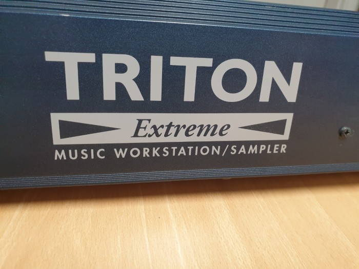 Korg Triton Extreme 76, 트라이톤 익스트림 76건반팝니다 - 7번째 사진. (기독정보넷 - 기독교 벼룩시장.) 